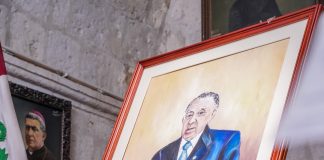 Cuadro de maestro Everardo Zapata Santillana, creador de “Coquito”, es incorporado en vida a la Galería de Arequipeños Ilustres