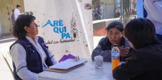 CIUDADANOS RECIBEN ASESORÍA GRATUITA PARA EJERCER SUS DERECHOS EN FERIA DE LA COMUNA PROVINCIAL