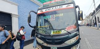 TRES BUSES INTERNADOS EN EL DEPÓSITO MUNICIPAL POR PRESTAR SERVICIO INFORMAL