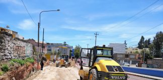 Municipalidad de Arequipa continúa trabajos de mejoramiento vial en la avenida Juan de la Torre