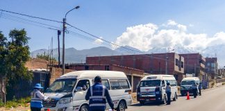 Oposición de transportistas informales limita internamiento de unidades informales durante operativo de fiscalización