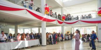 Alcaldesa Ruccy Oscco rinde homenaje a madres trabajadoras de la MPA