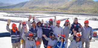 Alcaldesa Ruccy Oscco inspecciona trabajos en Quebrada Honda para garantizar la disposición final de los residuos sólidos