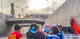 PARAMÉDICOS AUXILIARON A HERIDOS TRAS CHOQUE ENTRE TRES VEHÍCULOS EN AV. VENEZUELA